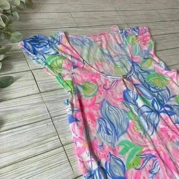 Lilly Pulitzer floral flutter sleeve dress with keyhole neckline - Picture 3 of 5